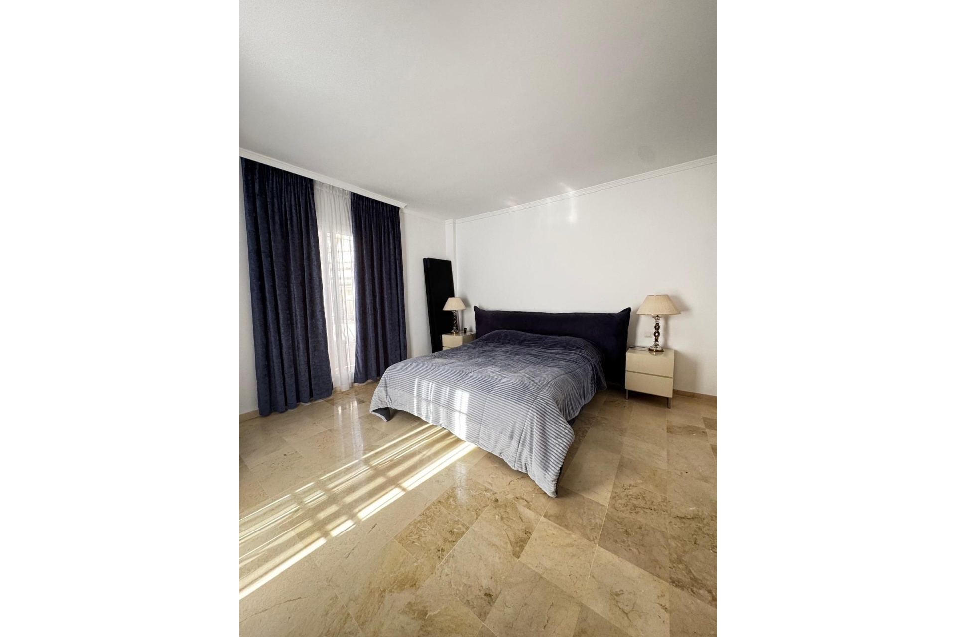 Resale - Town house - Marbella - Nueva Andalucía