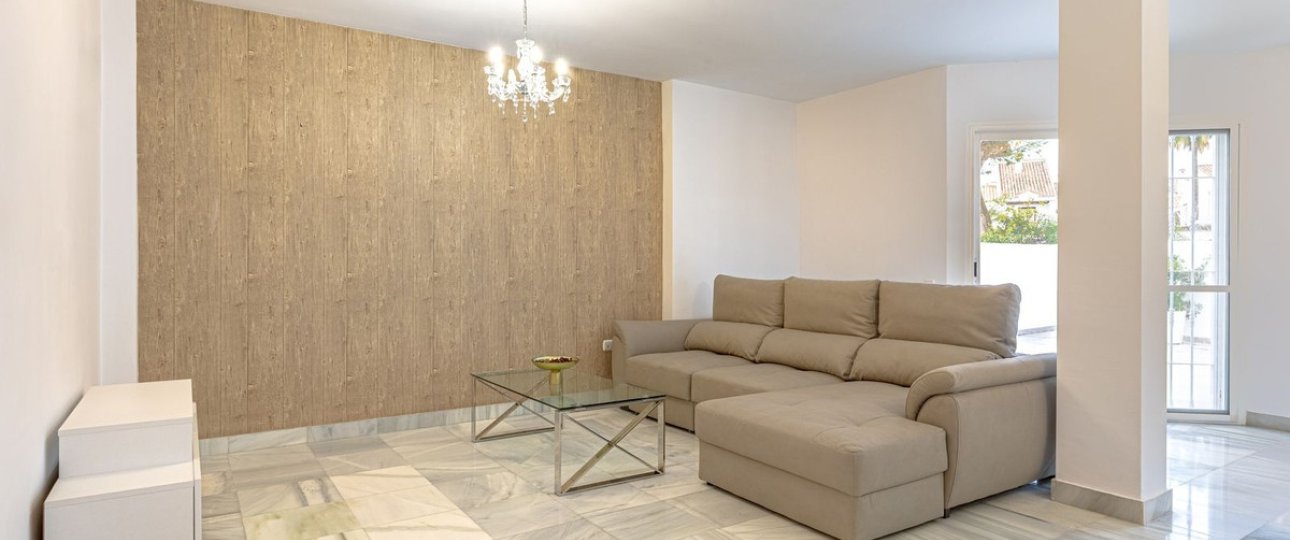 Resale - Town house - Marbella - Nueva Andalucía
