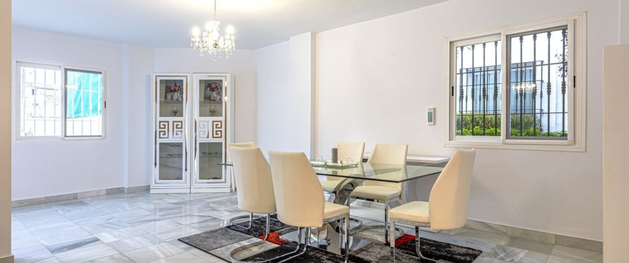 Resale - Town house - Marbella - Nueva Andalucía