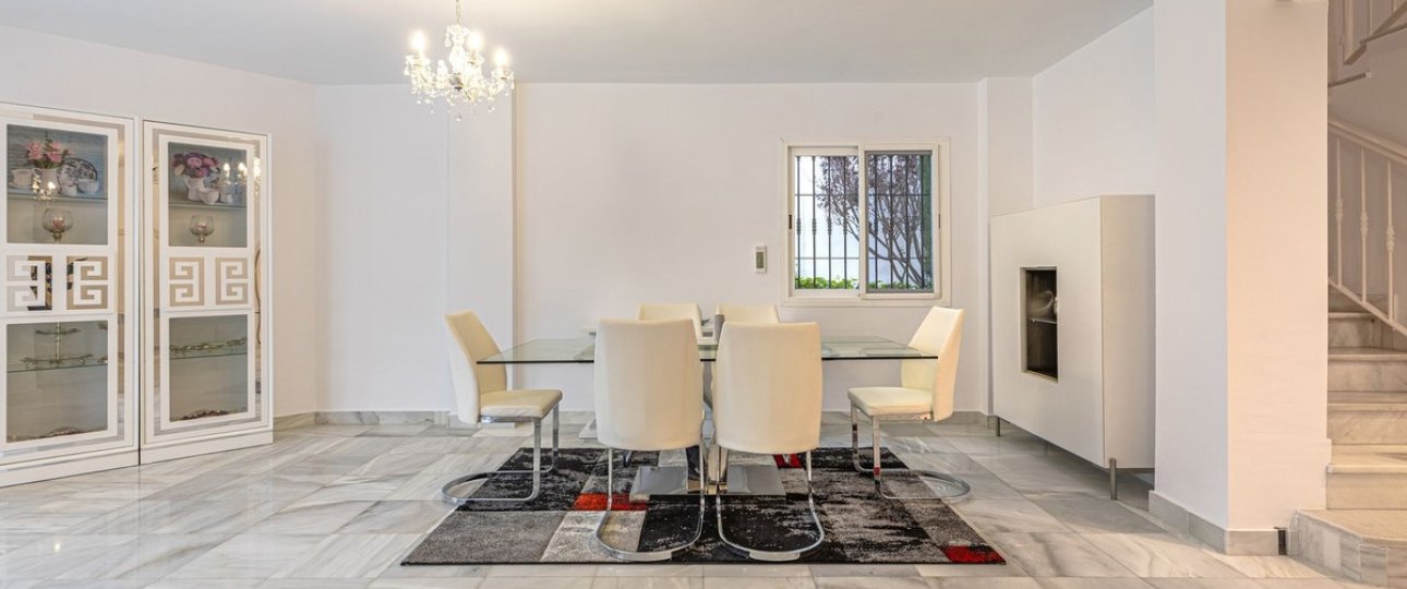 Resale - Town house - Marbella - Nueva Andalucía