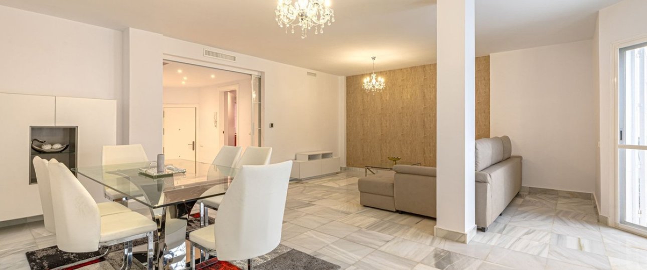 Resale - Town house - Marbella - Nueva Andalucía