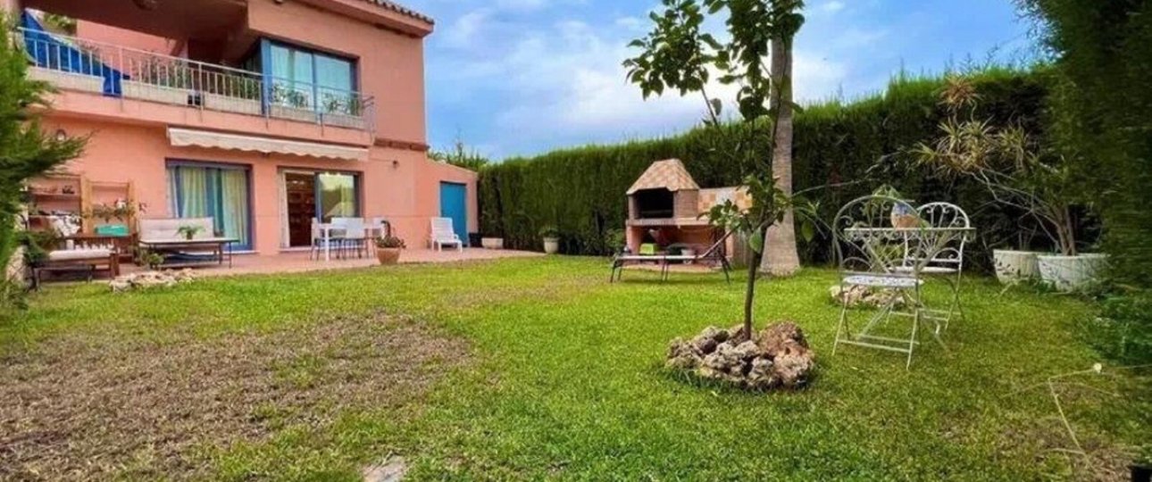 Resale - Town house - Marbella - Nueva Andalucía