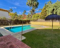 Resale - Town house - Marbella - Puerto Banús