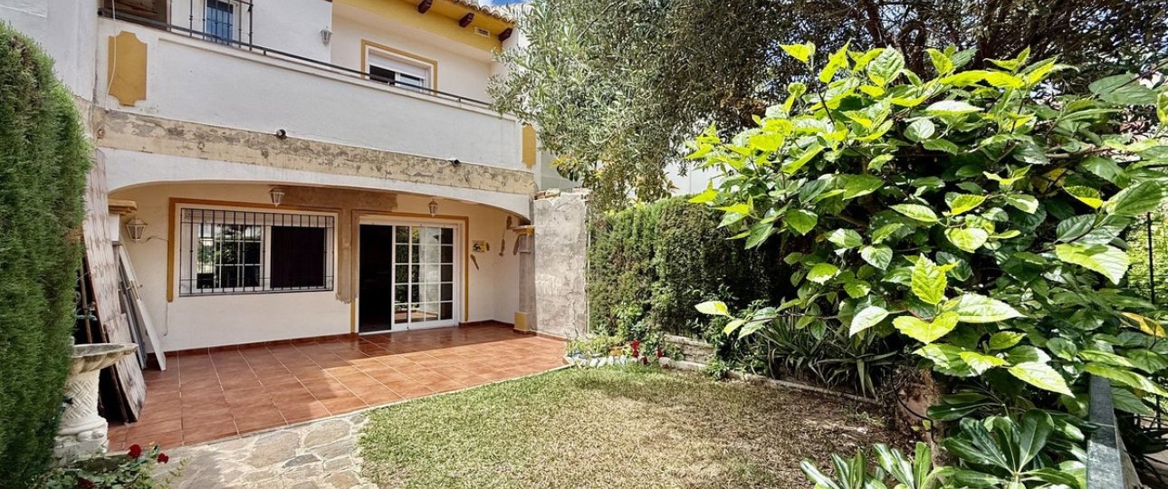 Resale - Town house - Marbella - Puerto Banús