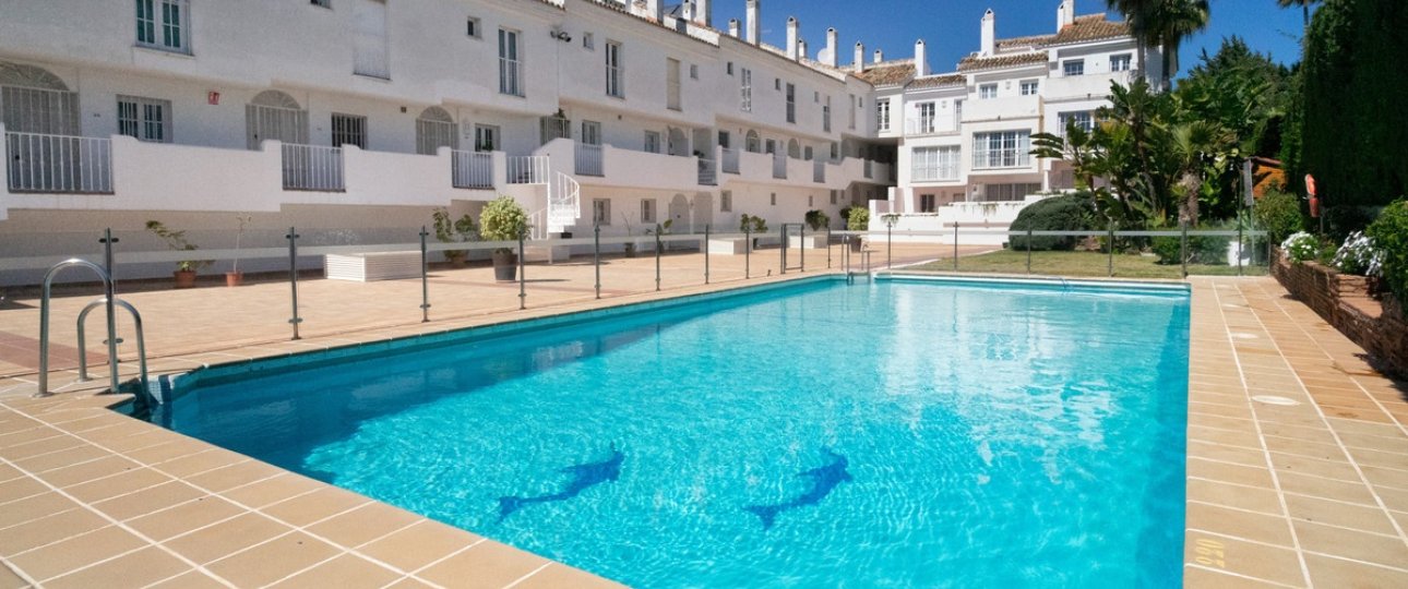 Resale - Town house - Marbella - Puerto Banús