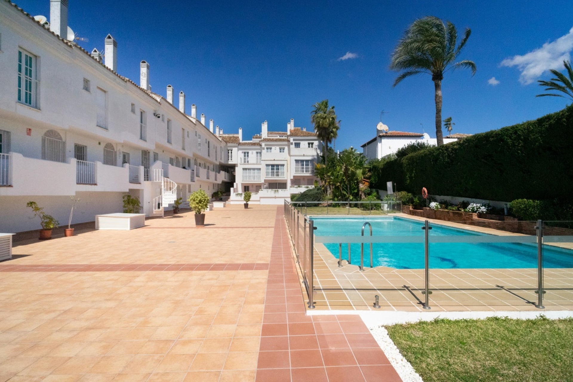 Resale - Town house - Marbella - Puerto Banús