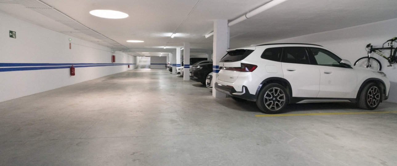 Resale - Town house - Marbella - Puerto Banús