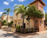 Resale - Town house - Marbella - Puerto Banús