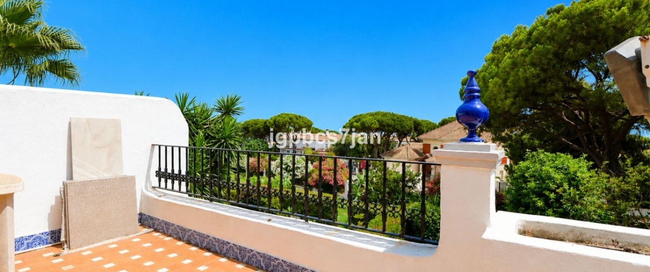 Resale - Town house - Marbella - Puerto de Cabopino