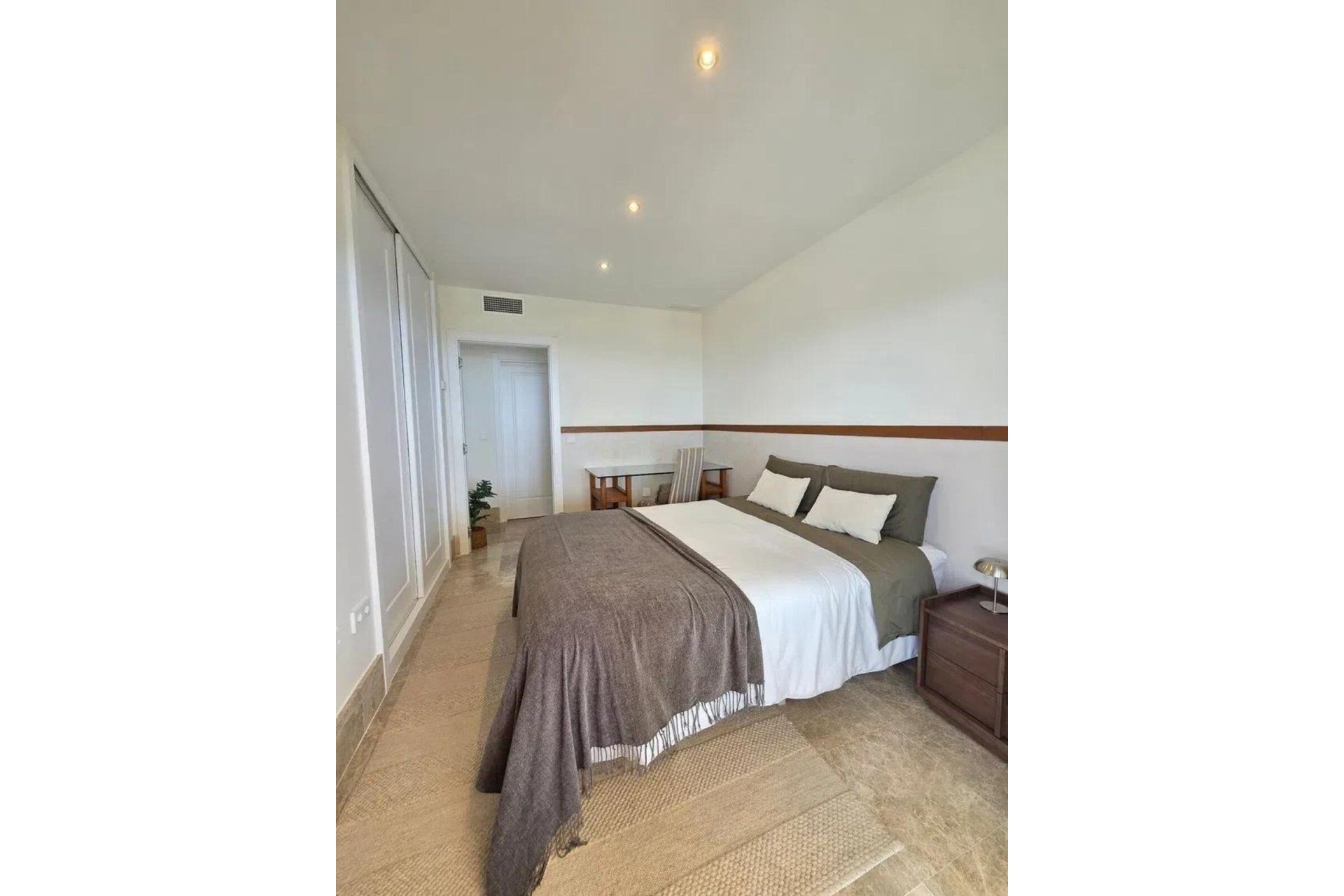 Resale - Town house - Marbella - Santa Clara