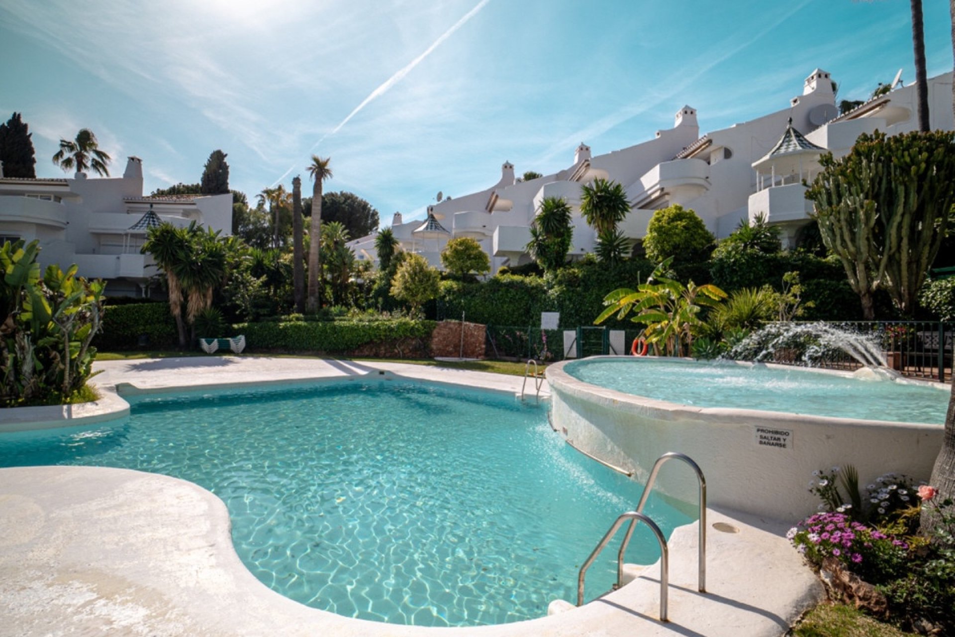 Resale - Town house - Marbella - Sierra Blanca