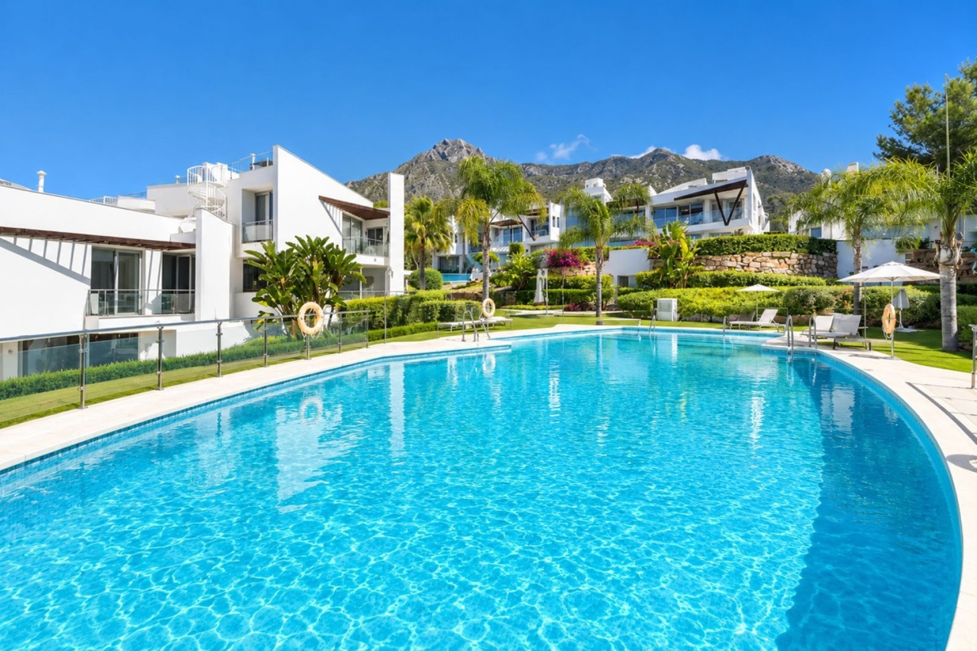 Resale - Town house - Marbella - Sierra Blanca