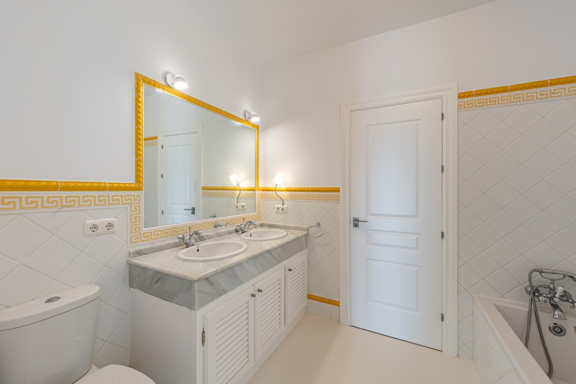 Resale - Town house - Marbella - The Golden Mile