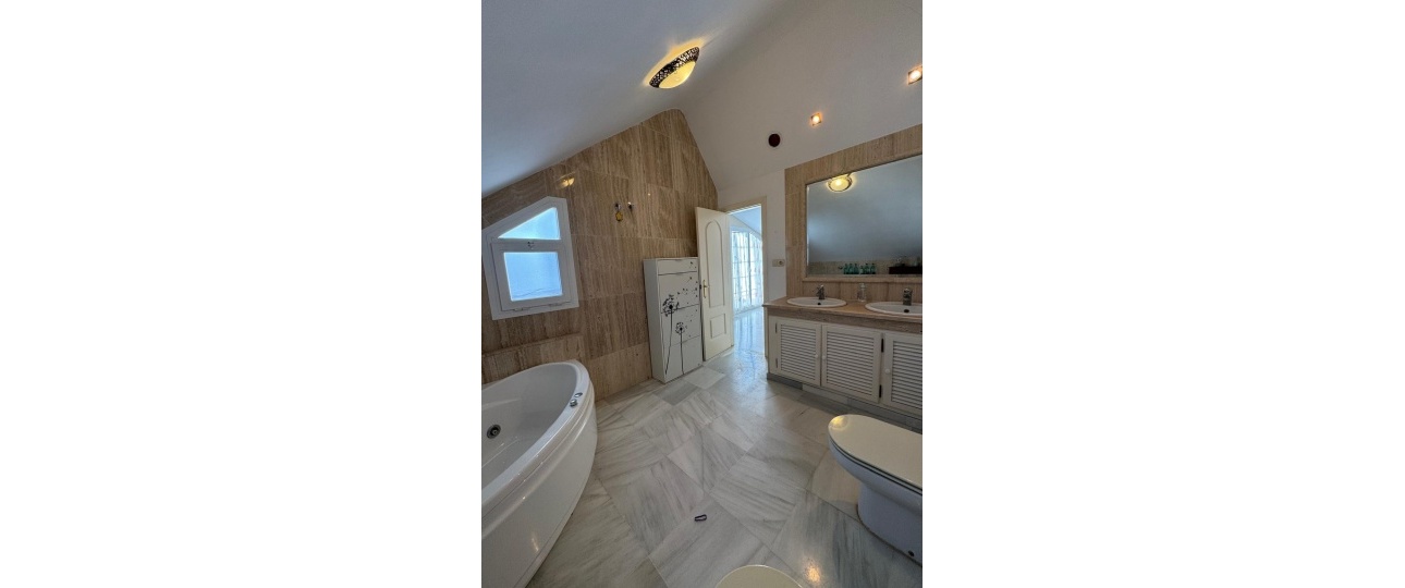 Resale - Town house - Marbella - The Golden Mile