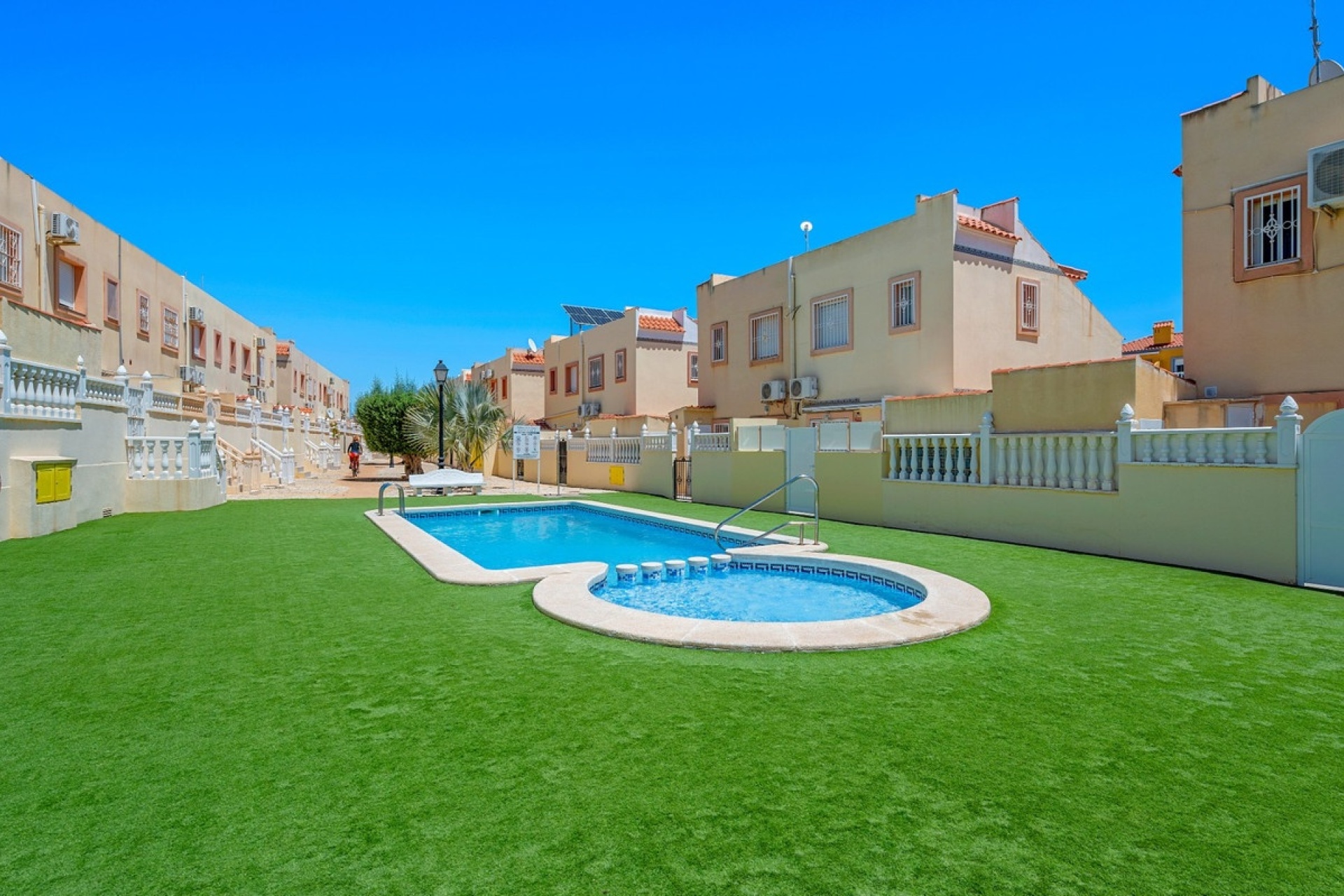 Resale - Town house - Orihuela - La Zenia