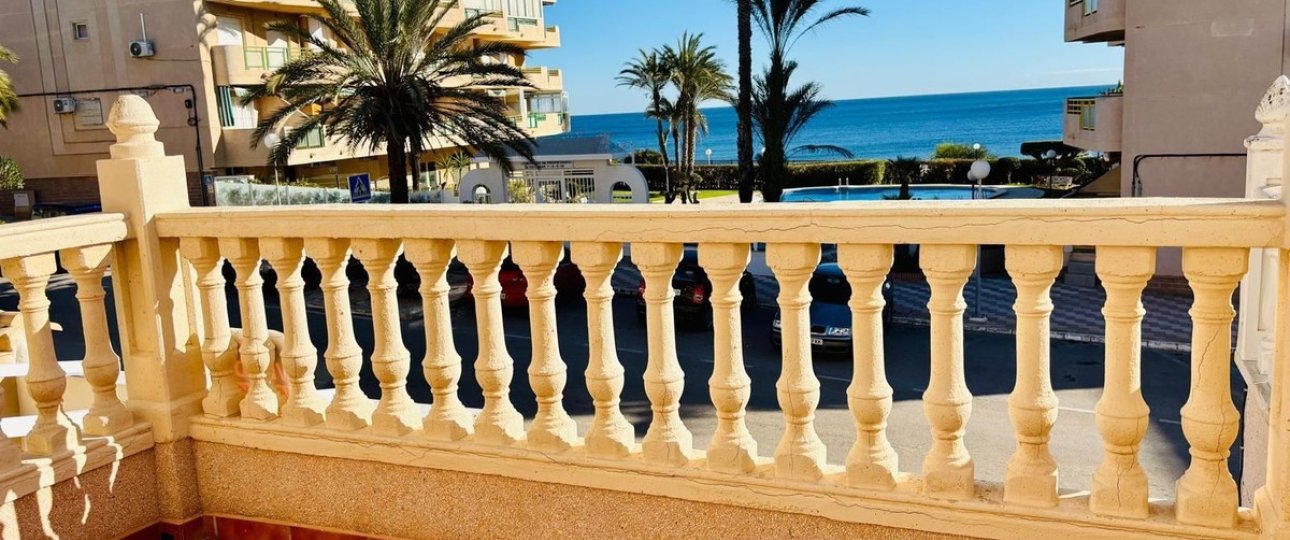 Resale - Town house - Orihuela - Mil Palmeras