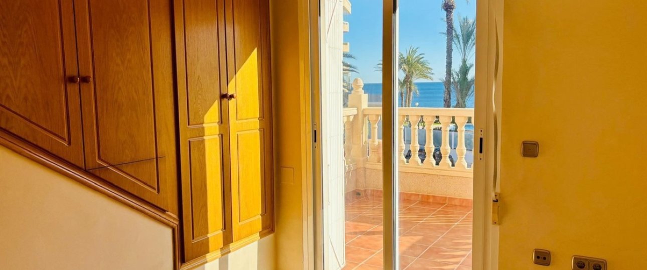 Resale - Town house - Orihuela - Mil Palmeras