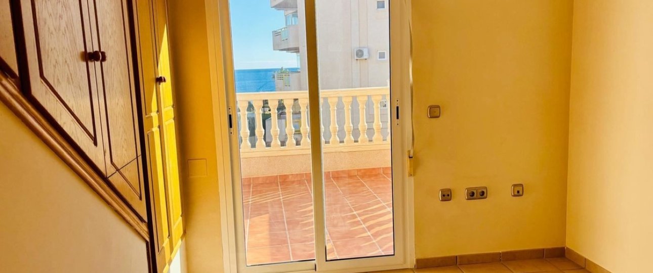 Resale - Town house - Orihuela - Mil Palmeras