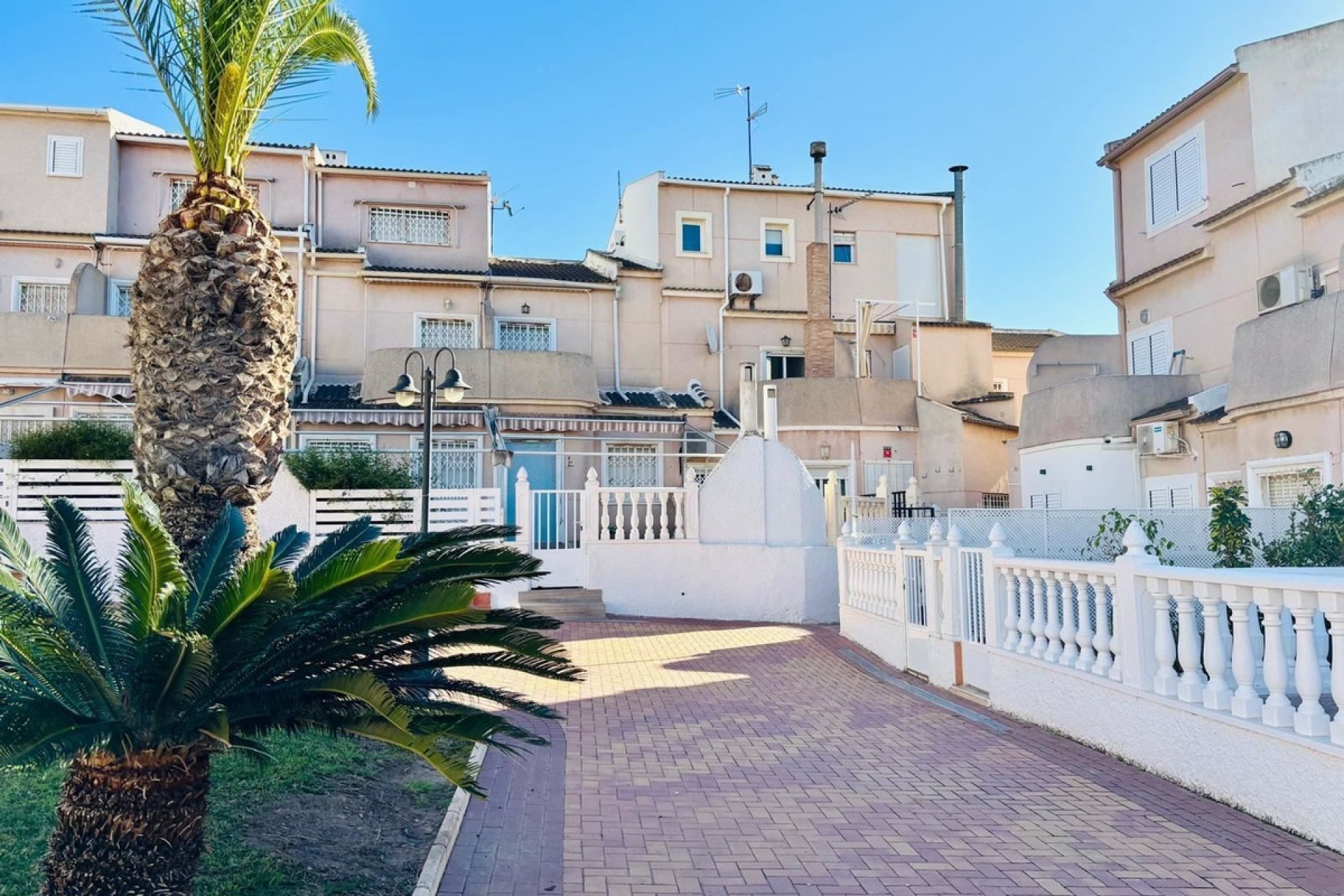Resale - Town house - Orihuela - Mil Palmeras