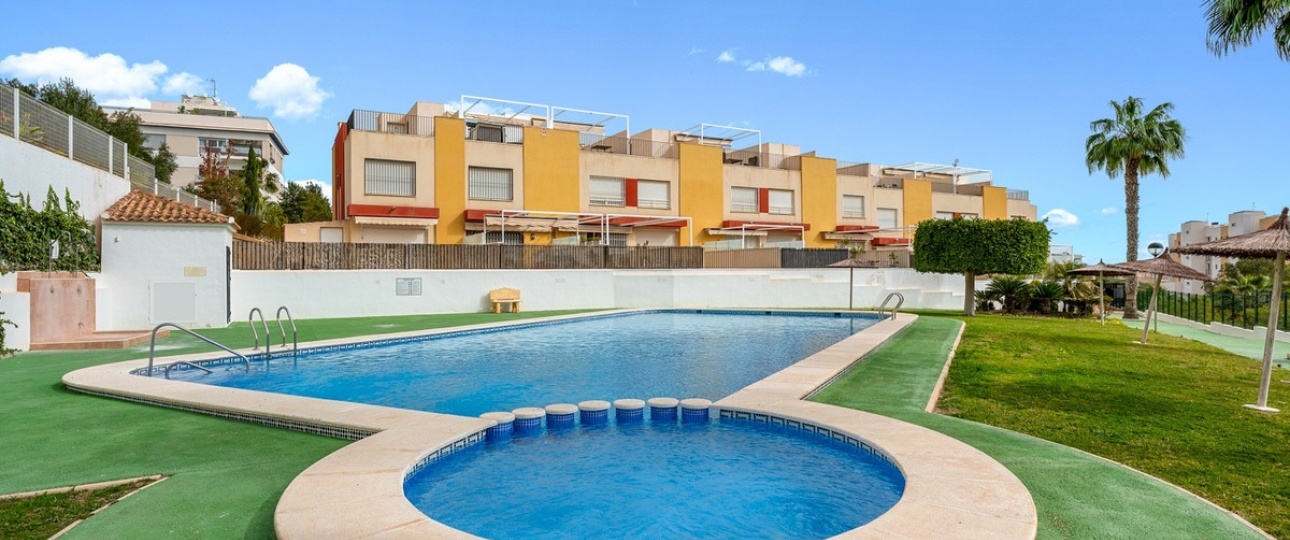 Resale - Town house - Orihuela - Villamartin