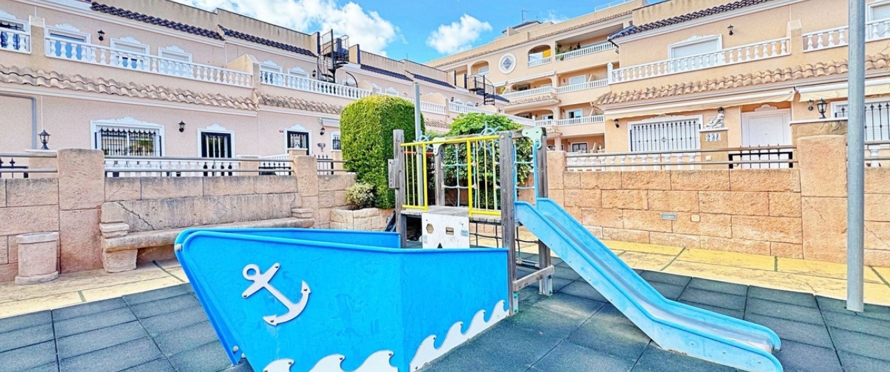 Resale - Town house - Orihuela - Villamartin