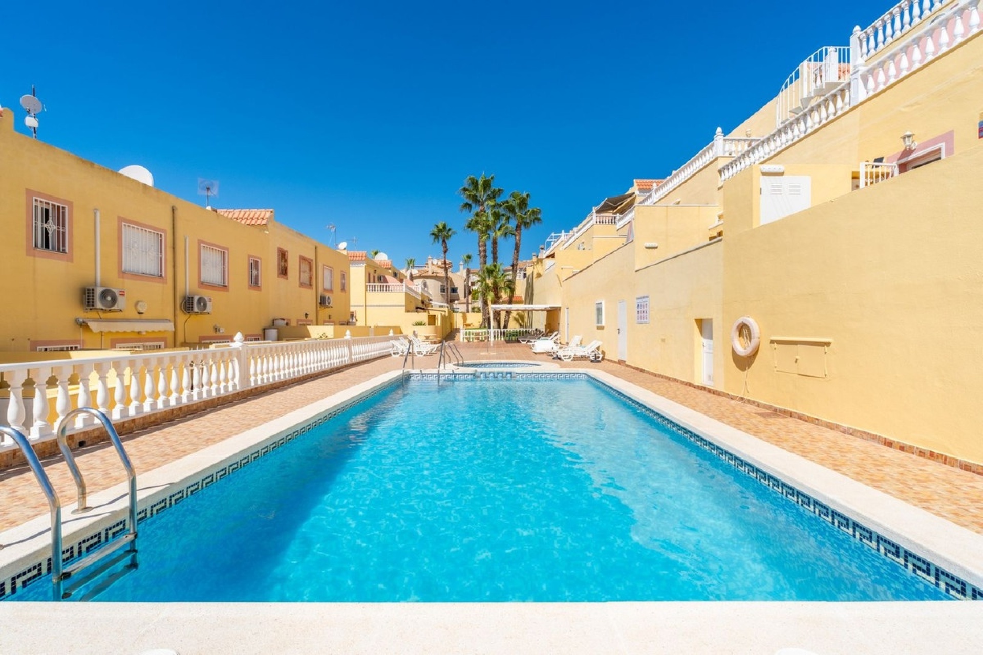 Resale - Town house - Orihuela - Villamartin