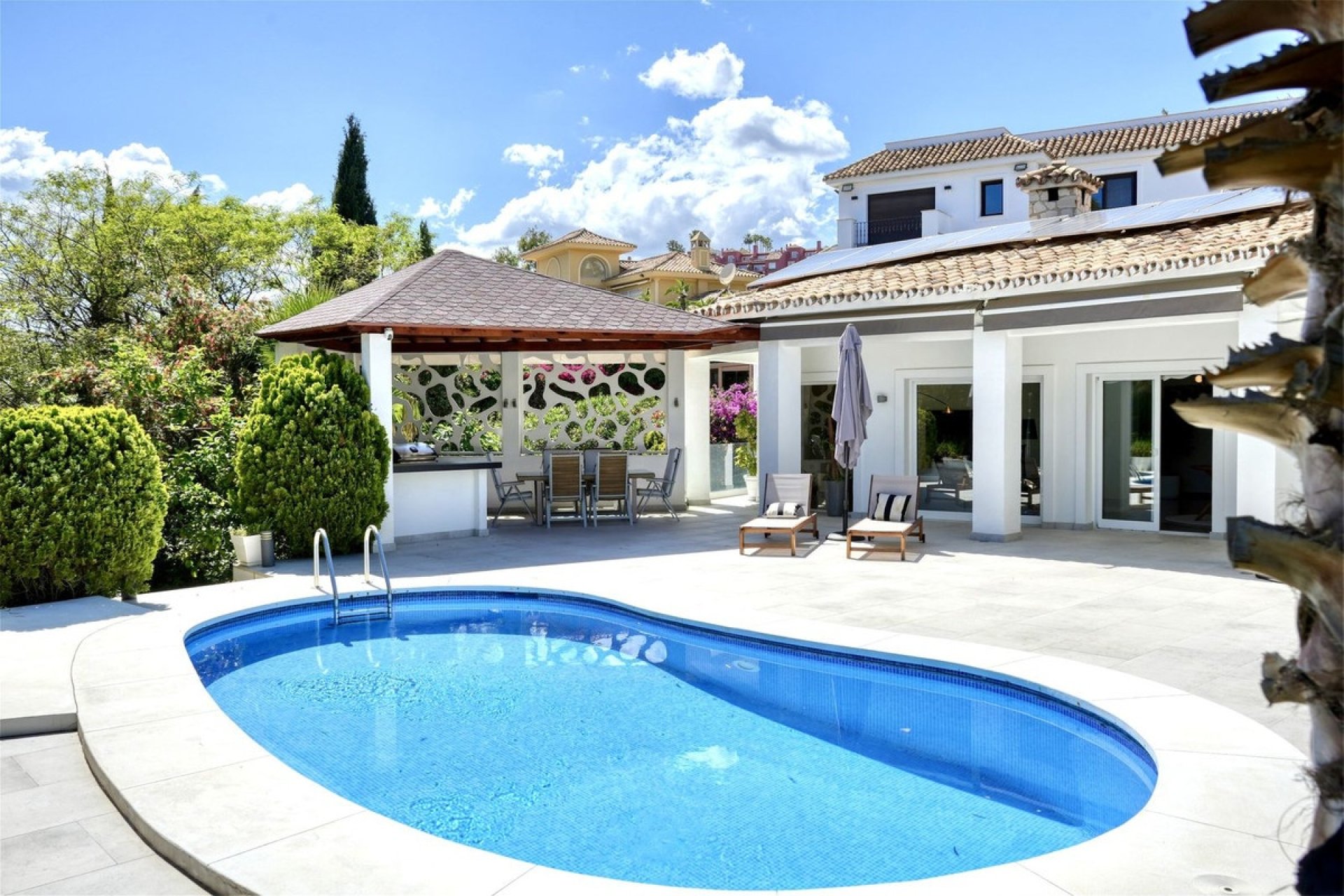 Resale - Villa - Benahavís - Benahavís Centro