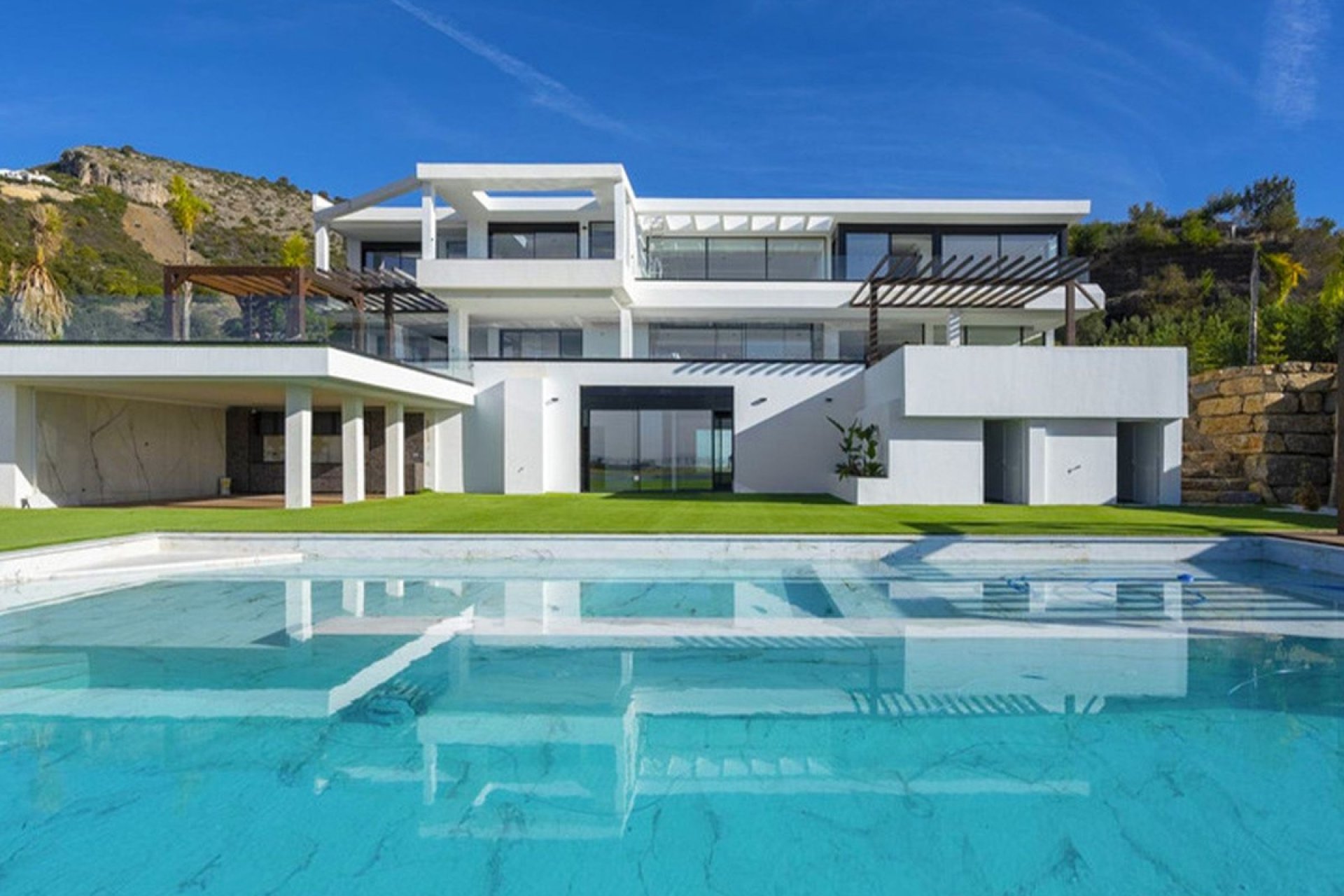 Resale - Villa - Benahavís - Benahavís Centro