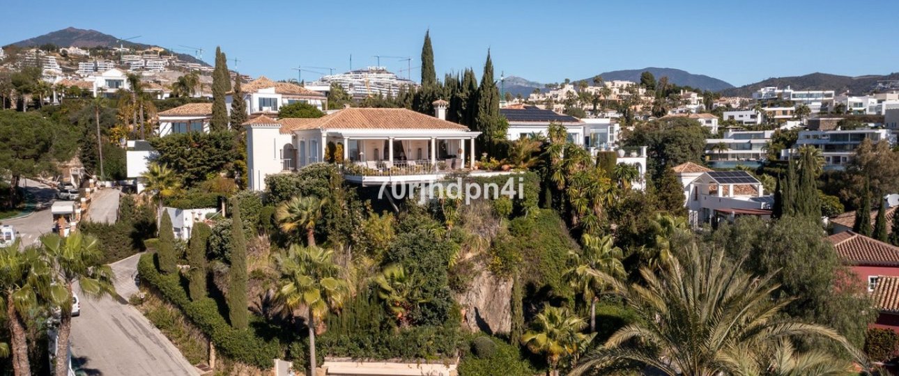 Resale - Villa - Benahavís - Benahavís Centro