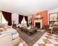Resale - Villa - Benahavís - Benahavís Centro