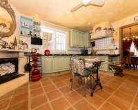 Resale - Villa - Benahavís - Benahavís Centro
