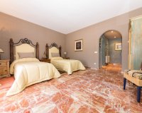 Resale - Villa - Benahavís - Benahavís Centro