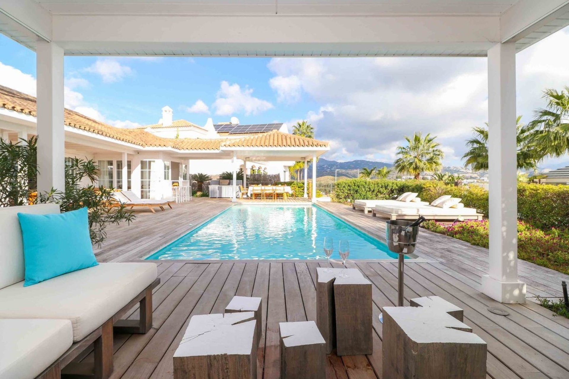 Resale - Villa - Benahavís - Benahavís Centro