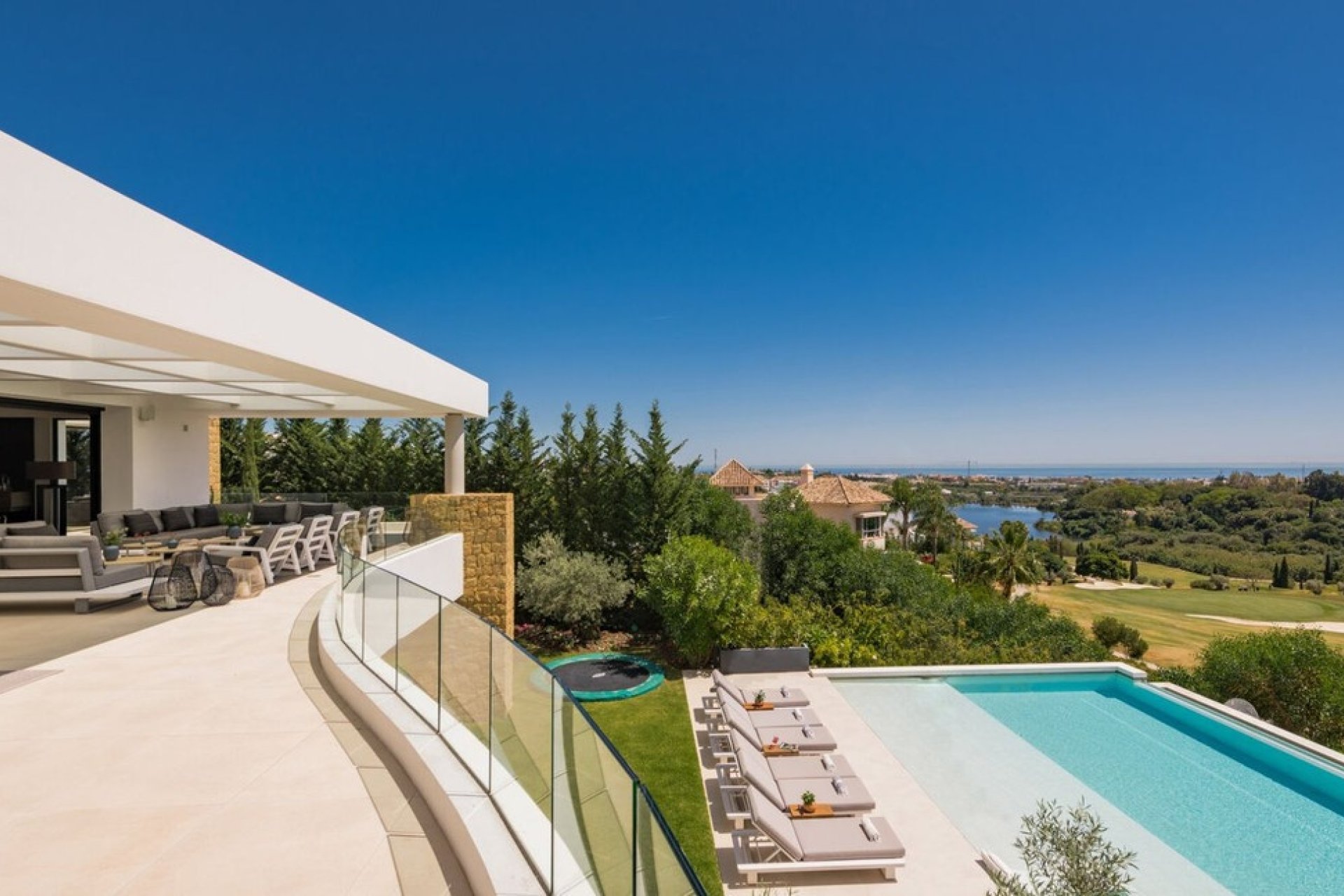 Resale - Villa - Benahavís - Benahavís Centro