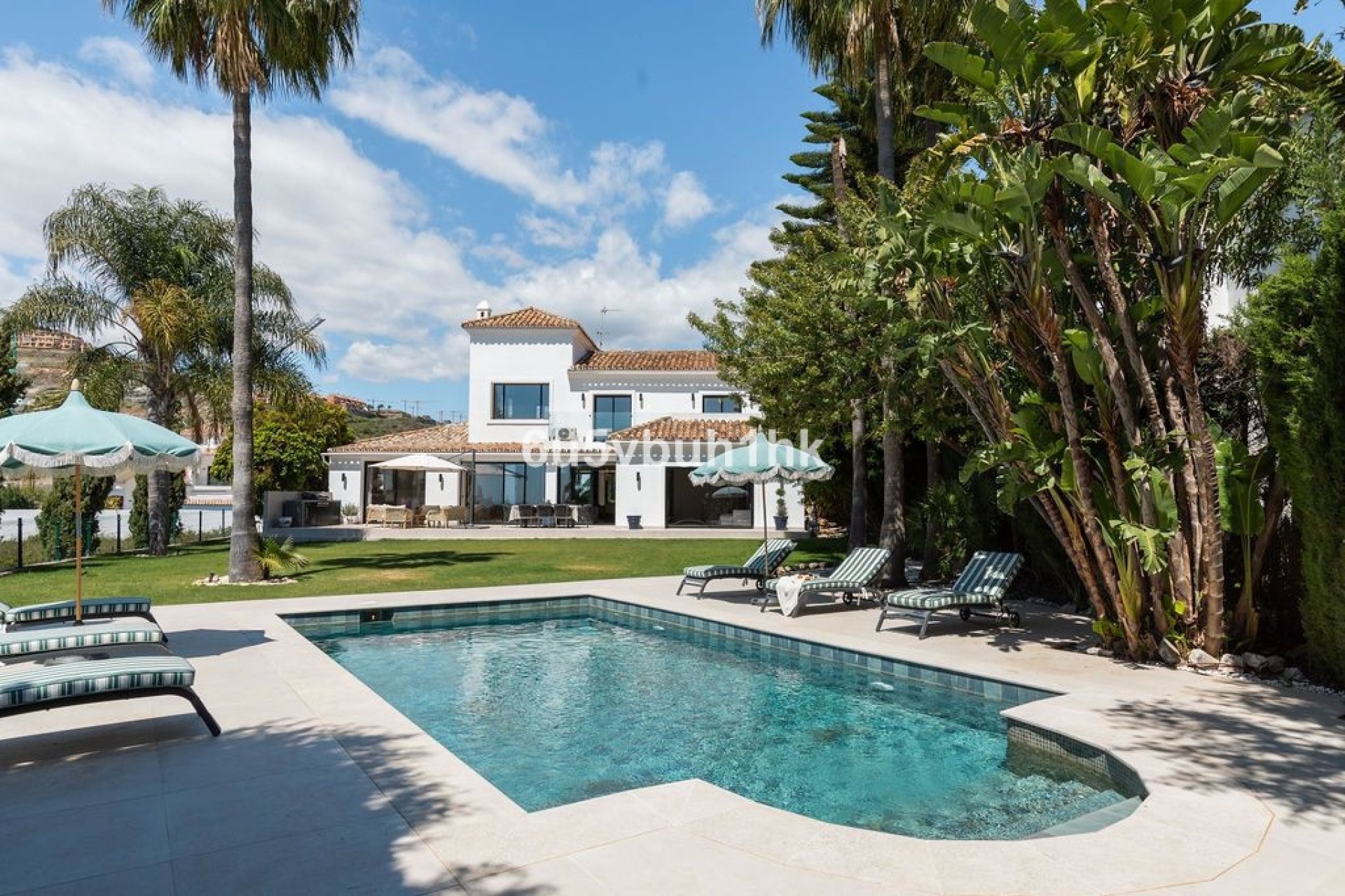 Resale - Villa - Benahavís - Benahavís Centro
