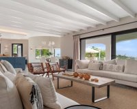 Resale - Villa - Benahavís - Benahavís Centro