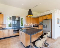 Resale - Villa - Benahavís - Benahavís Centro