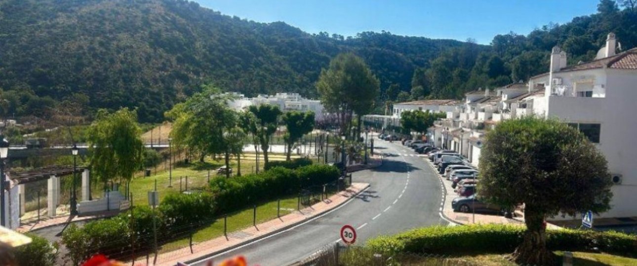 Resale - Villa - Benahavís - Benahavís Centro