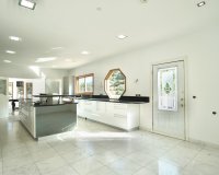 Resale - Villa - Benahavís - Benahavís Centro