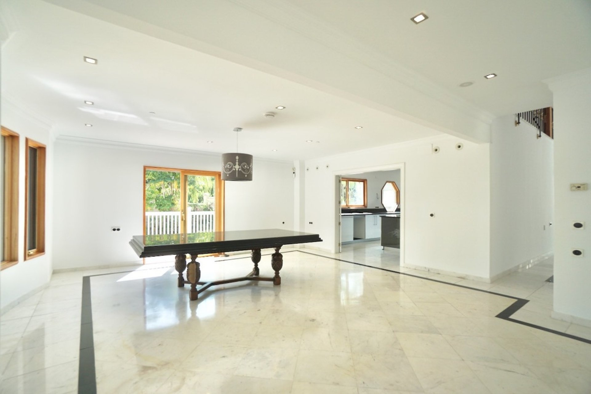 Resale - Villa - Benahavís - Benahavís Centro