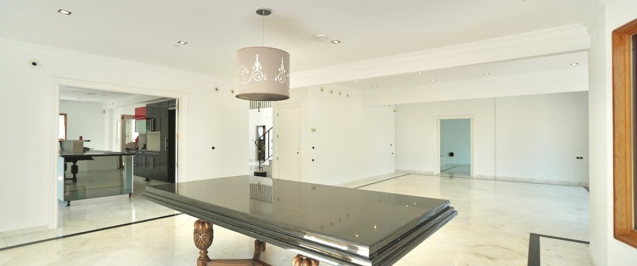 Resale - Villa - Benahavís - Benahavís Centro