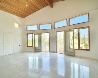 Resale - Villa - Benahavís - Benahavís Centro