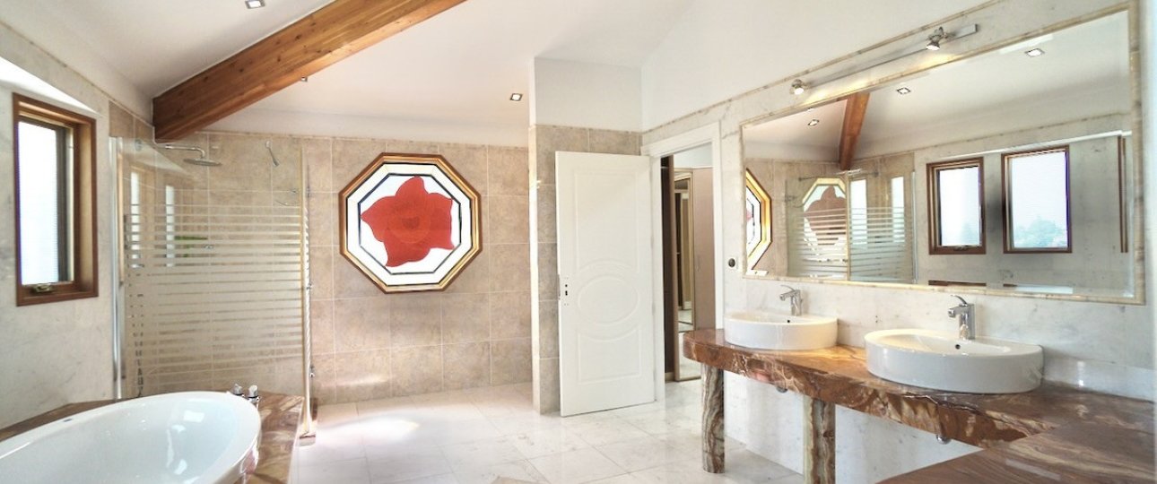 Resale - Villa - Benahavís - Benahavís Centro