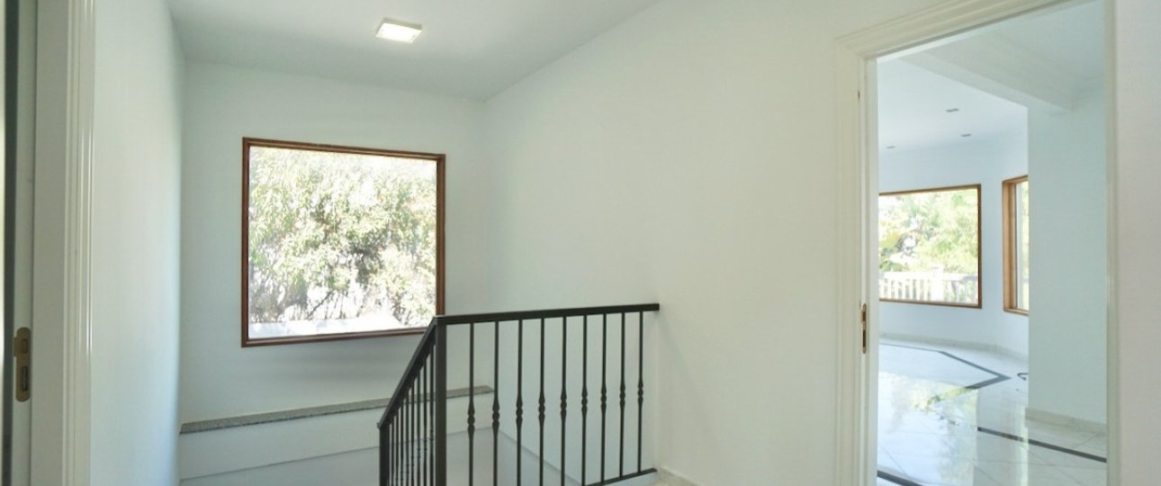 Resale - Villa - Benahavís - Benahavís Centro