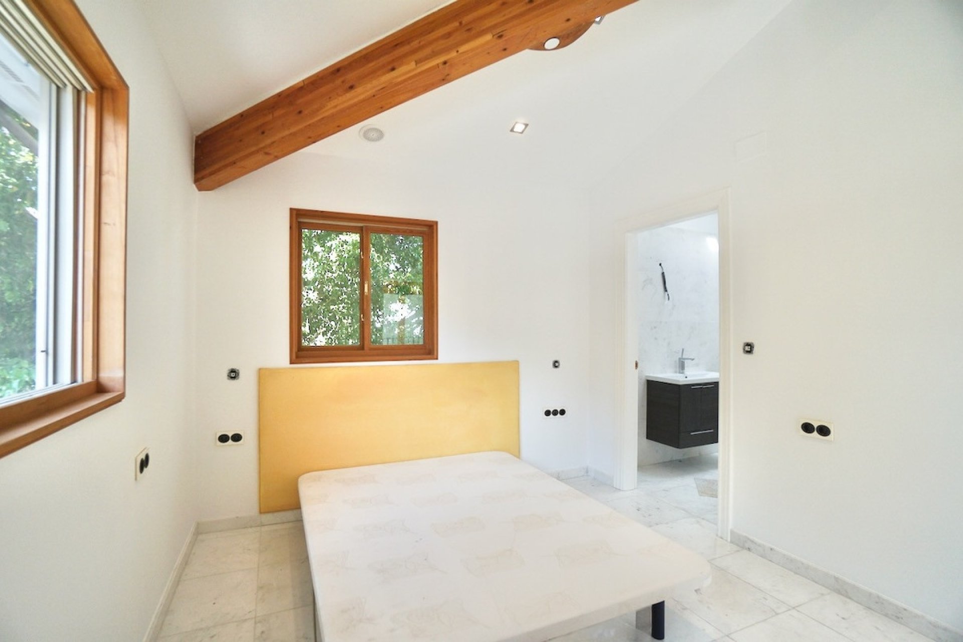 Resale - Villa - Benahavís - Benahavís Centro