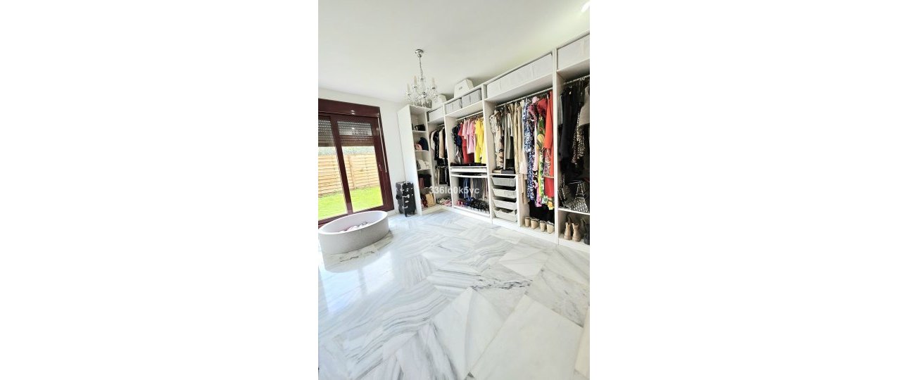 Resale - Villa - Benahavís - Benahavís Centro