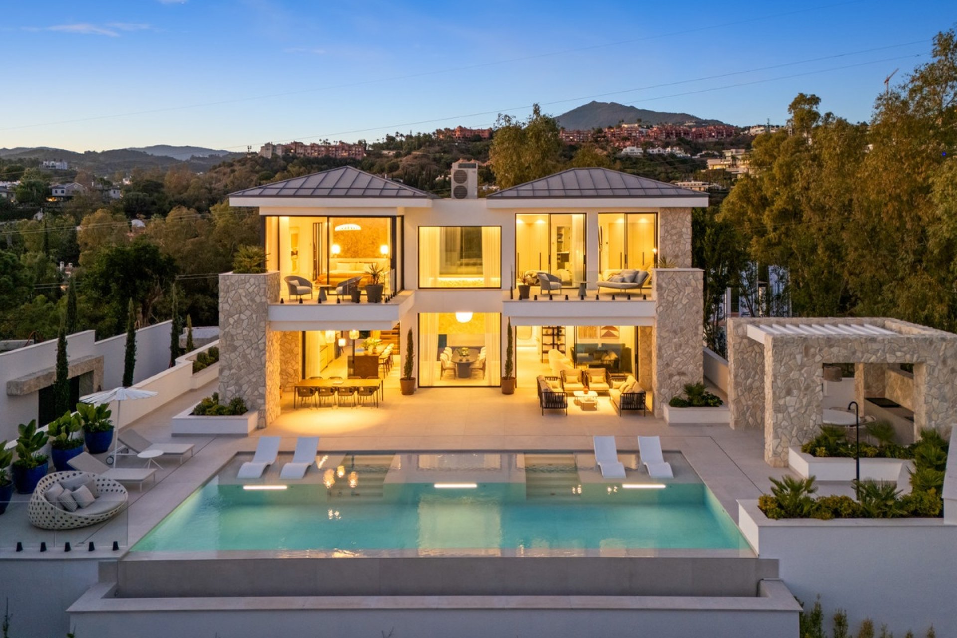 Resale - Villa - Benahavís - Benahavís Centro