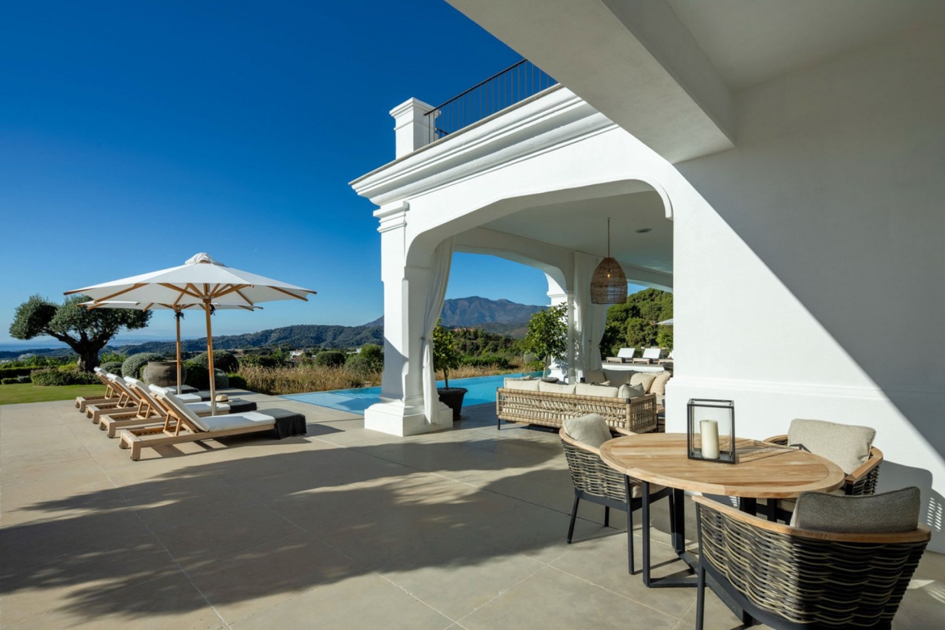 Resale - Villa - Benahavís - Benahavís Centro
