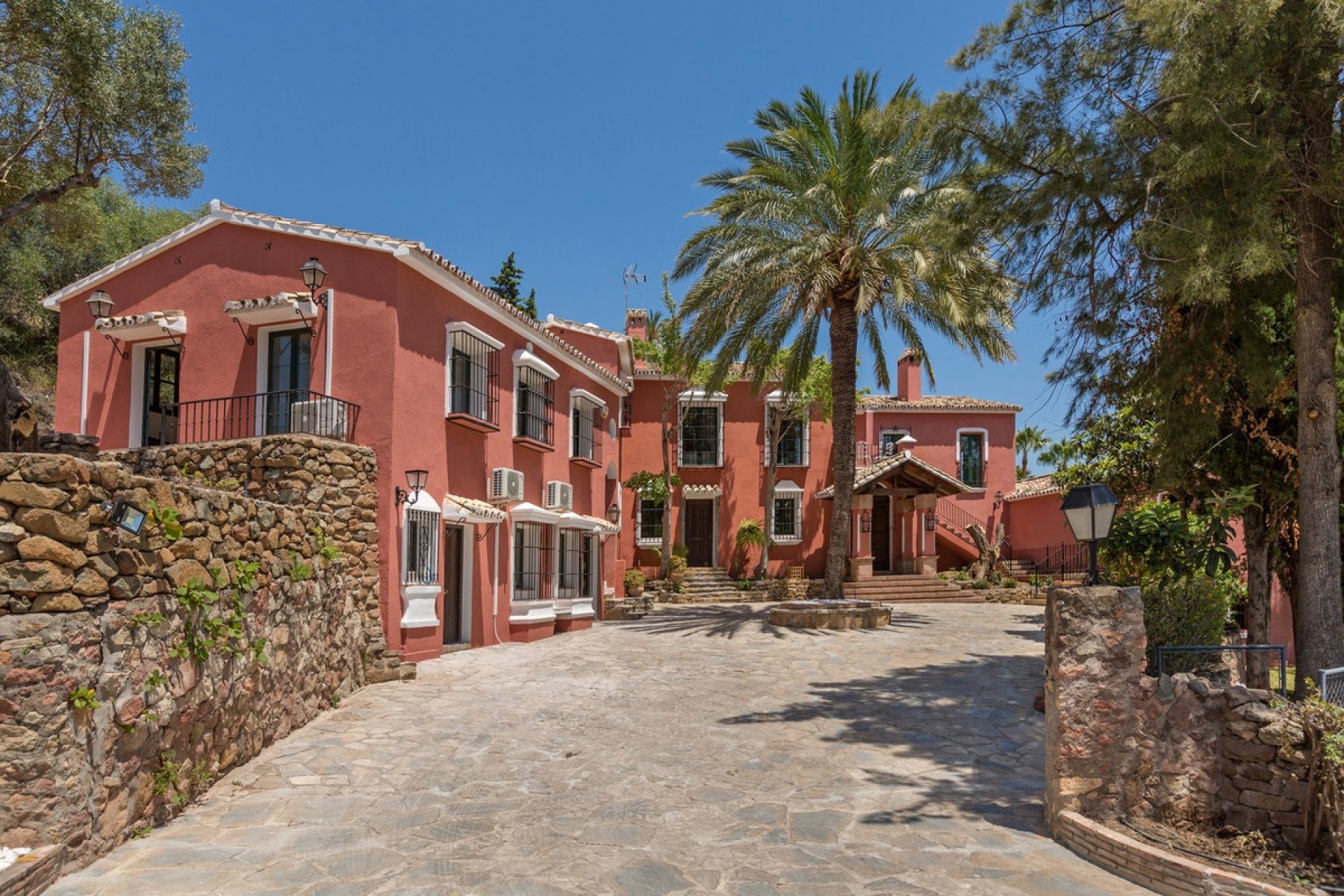 Resale - Villa - Benahavís - Benahavís Centro