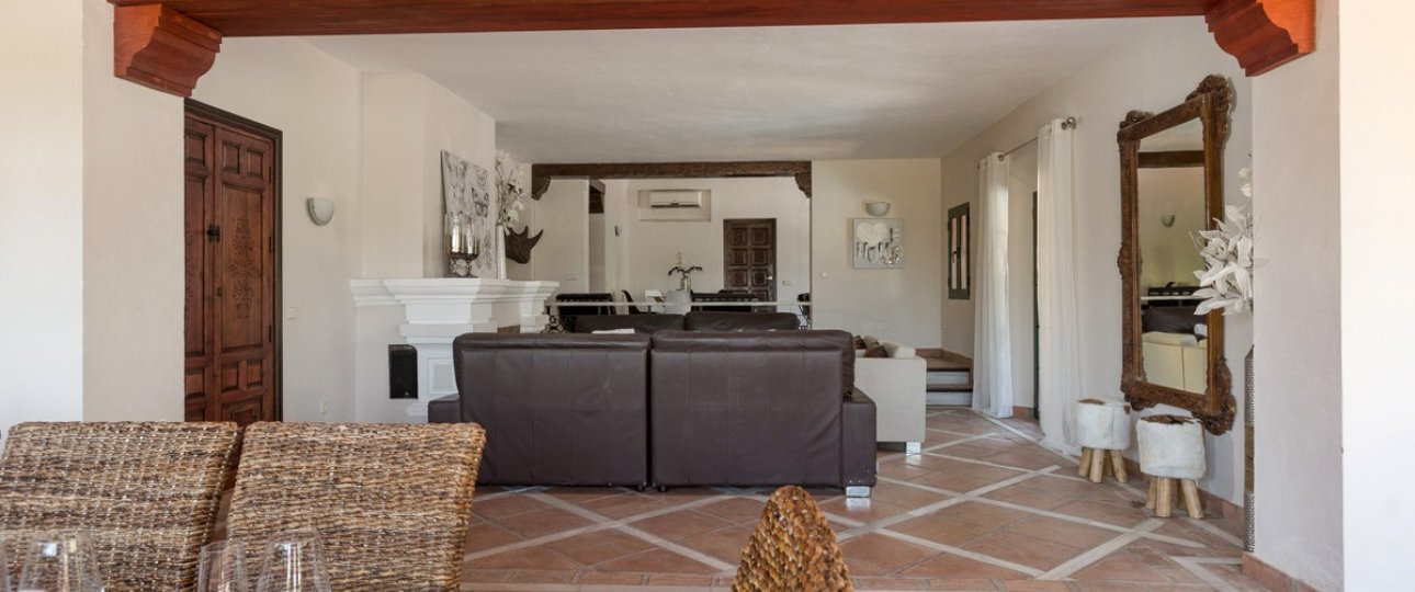 Resale - Villa - Benahavís - Benahavís Centro
